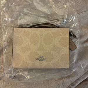 Coach slim crossbody